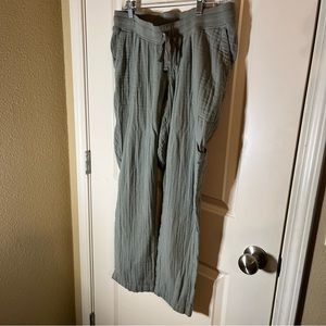 Sonoma Maternity Cargo Cropped Pants